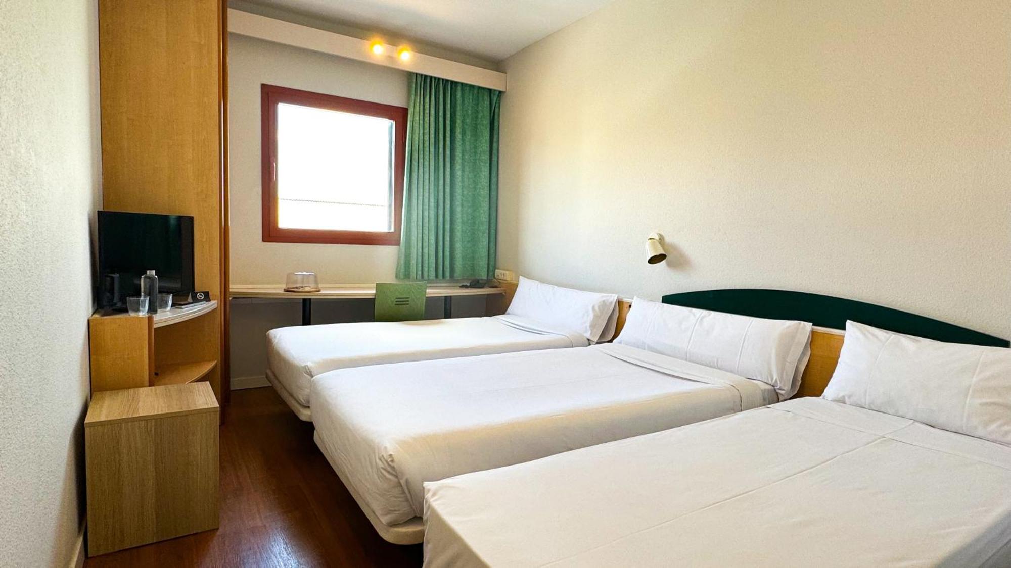 Hotel Iris Guadalajara Exterior photo
